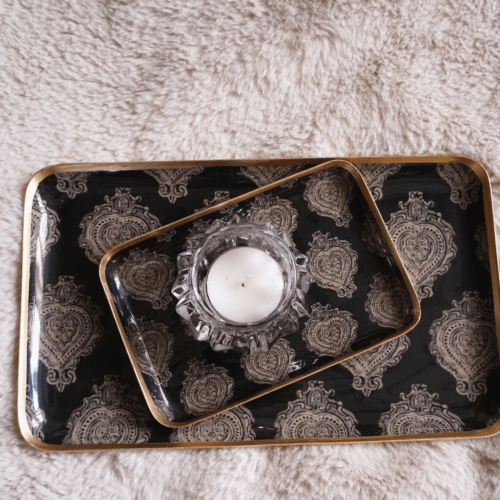 Grand plateau métal émaillé Arles noir, bordure dorée