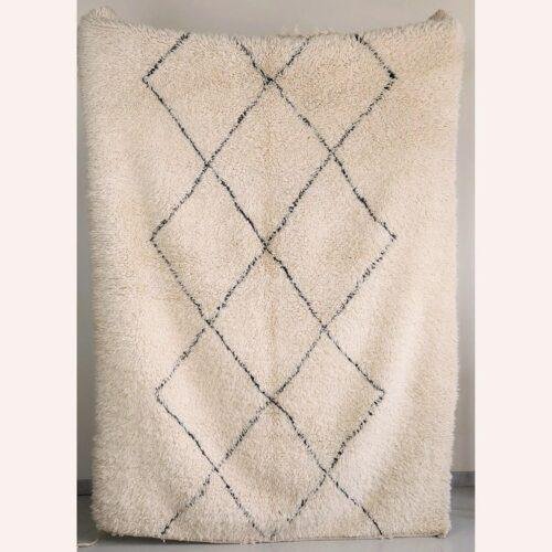 Tapis Beni Ouarain à losanges gris foncé, laine longue