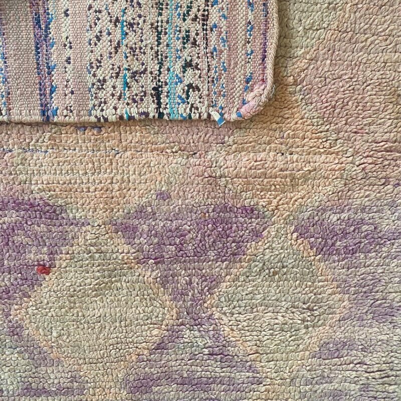 TAPCBJ001 DETAIL-2 square Tapis de couloir Boujaad vintage Litchi & Roses