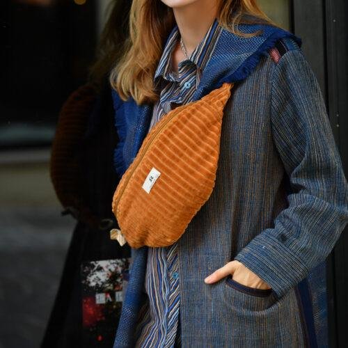 Banane velours côtelé bandoulière amovible