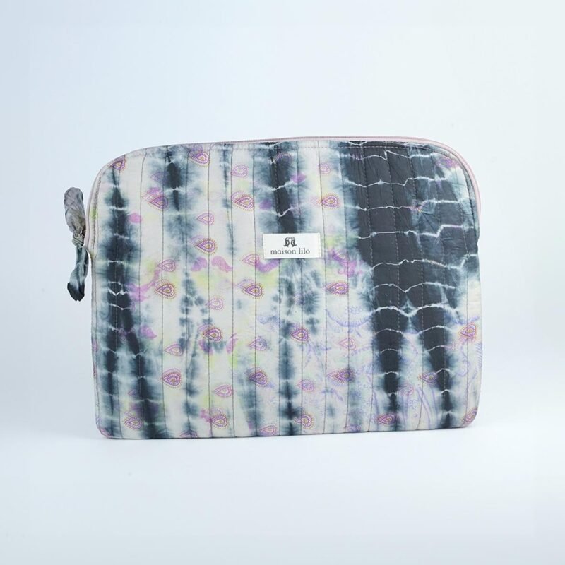 POC056-004 Pochette d'ordinateur en sari de soie upcyclé - pièce unique