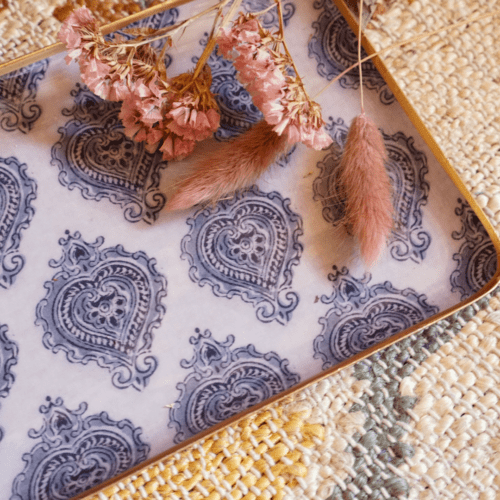 Plateau métal émaillé Arles lin, bordure dorée