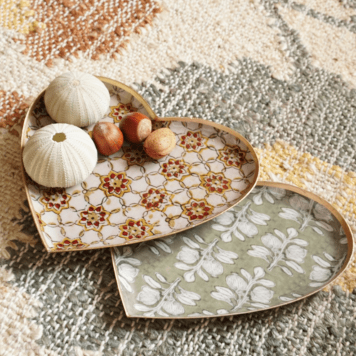 Plateau coeur métal émaillé Zellige, bordure dorée