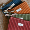 velours pochettes Pochette velours côtelé doublure rayée coordonnée