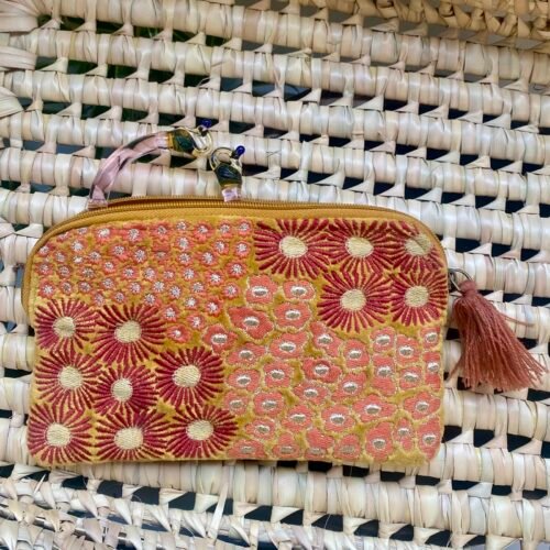 Pochette velours brodée Flowers safran