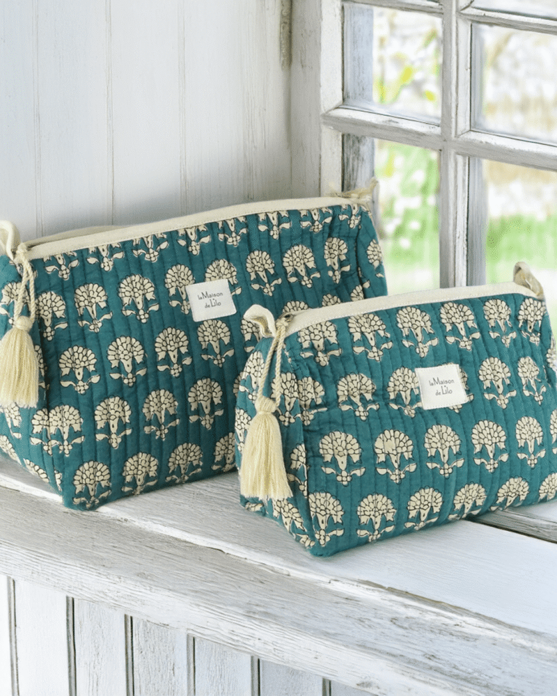 POC026-1 Trousse matelassée Fleurette bleu