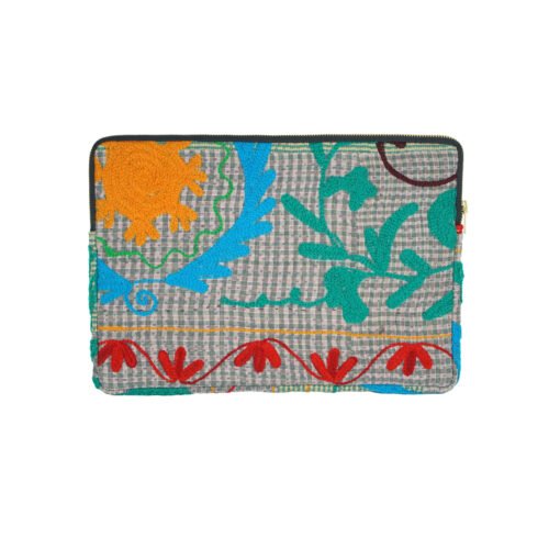 Pochette ordinateur Ibiza kantha vintage brodé Suzani, couleurs vives