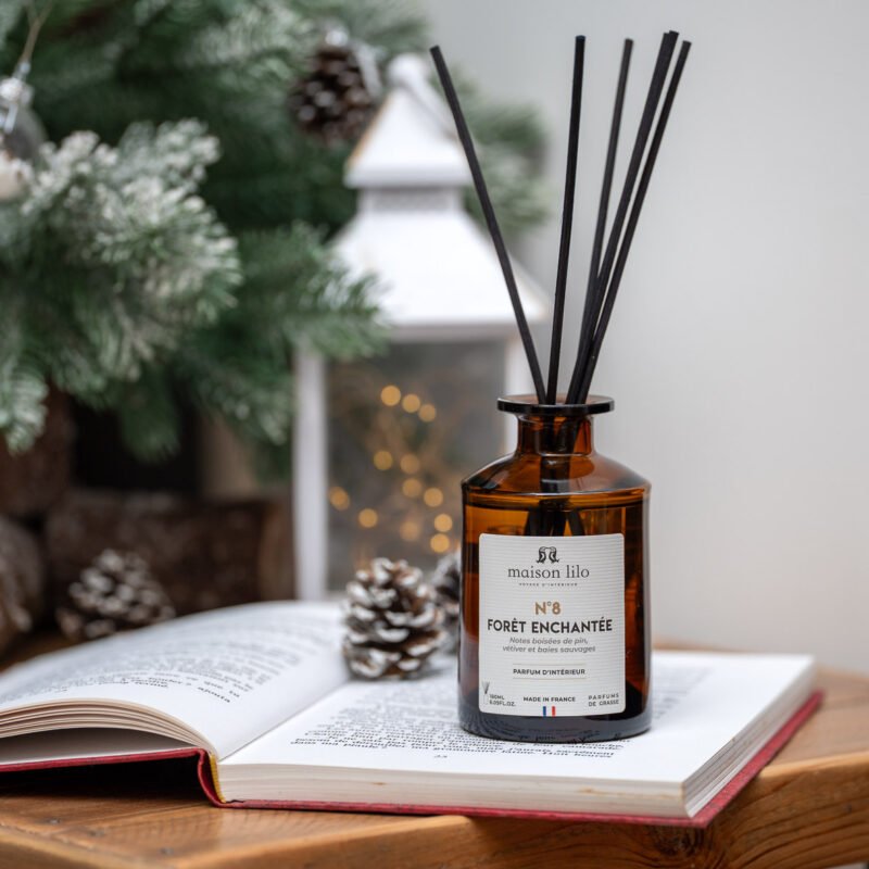 DSC05997-1 Parfum d'ambiance tiges de rotin N°8 Forêt enchantée- 180 ml