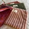 POC-5 Pochette velours côtelé fermeture zip contrastée, doublure imprimée