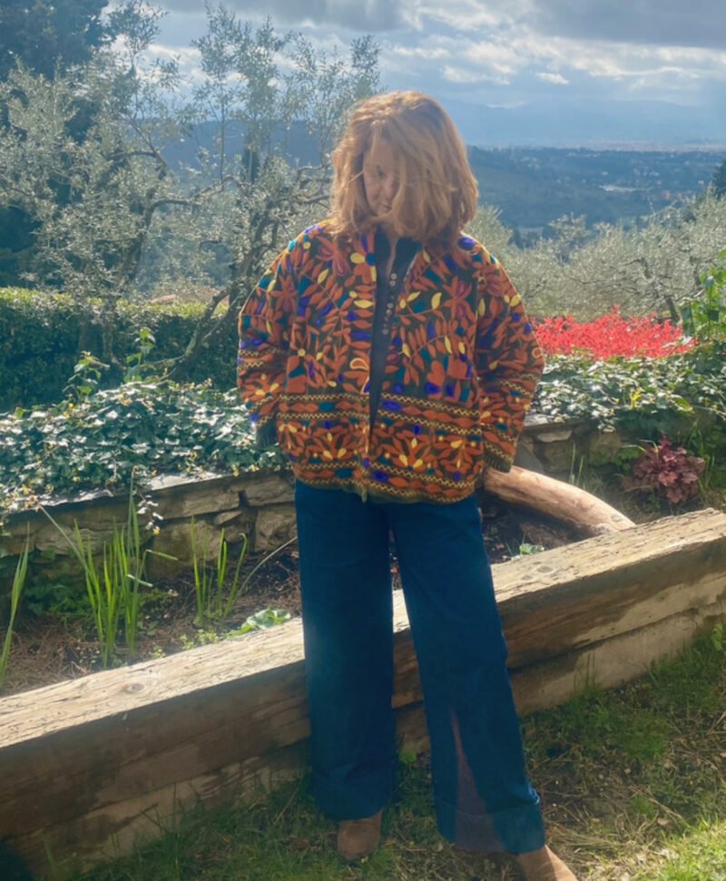 VEST008-7-4 Veste velours entièrement rebrodée de feuilles et fleurs, taille unique