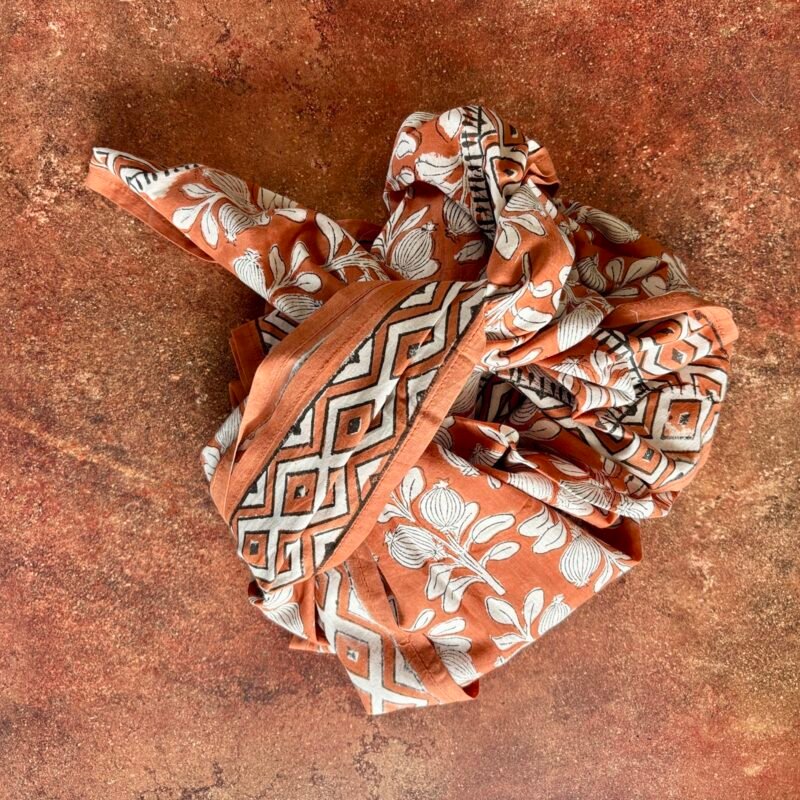 PAR004-6 Grand foulard-paréo Alhambra terra en voile de coton imprimé blockprint