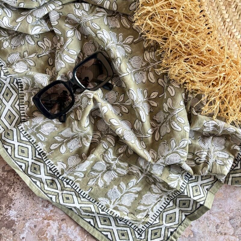 PAR004 Grand foulard-paréo Alhambra olive en voile de coton imprimé blockprint